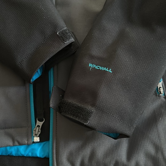 The North Face Jacket - Picture 4 of 7